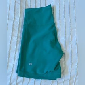 Wunder train HR shorts 6”